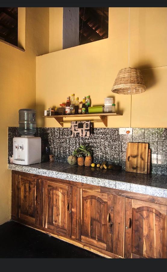 Kite House Cafe Bed & Breakfast Калпития Екстериор снимка