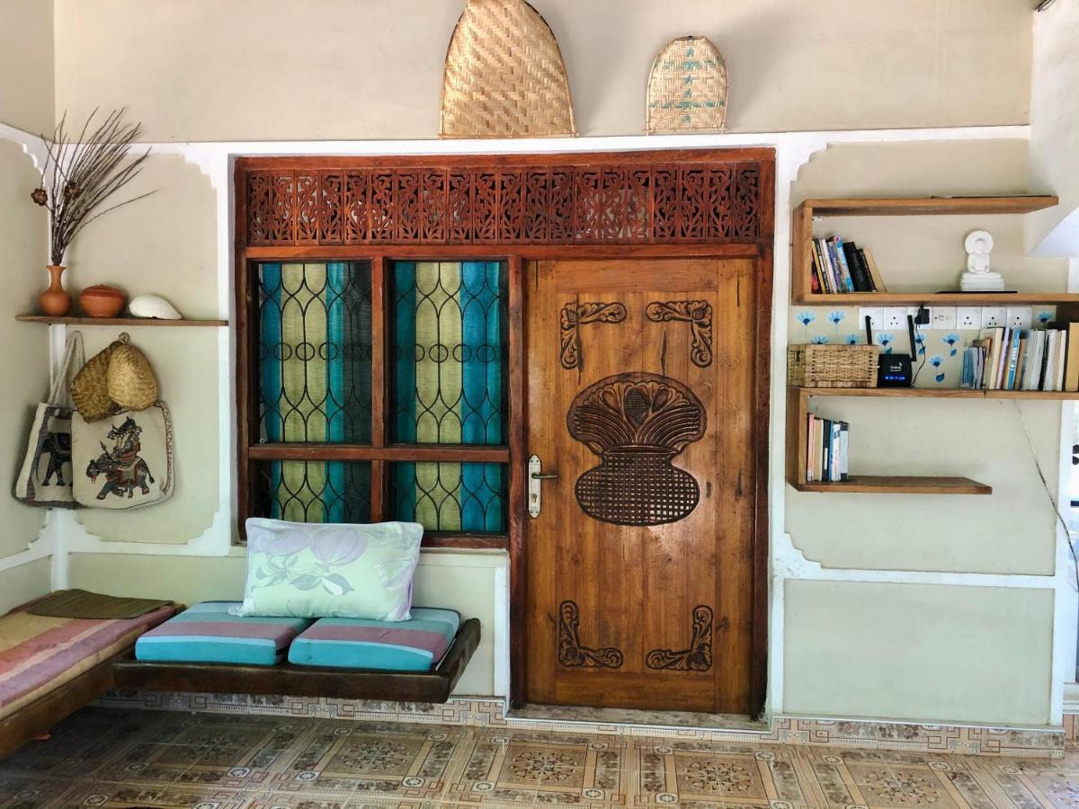 Kite House Cafe Bed & Breakfast Калпития Екстериор снимка