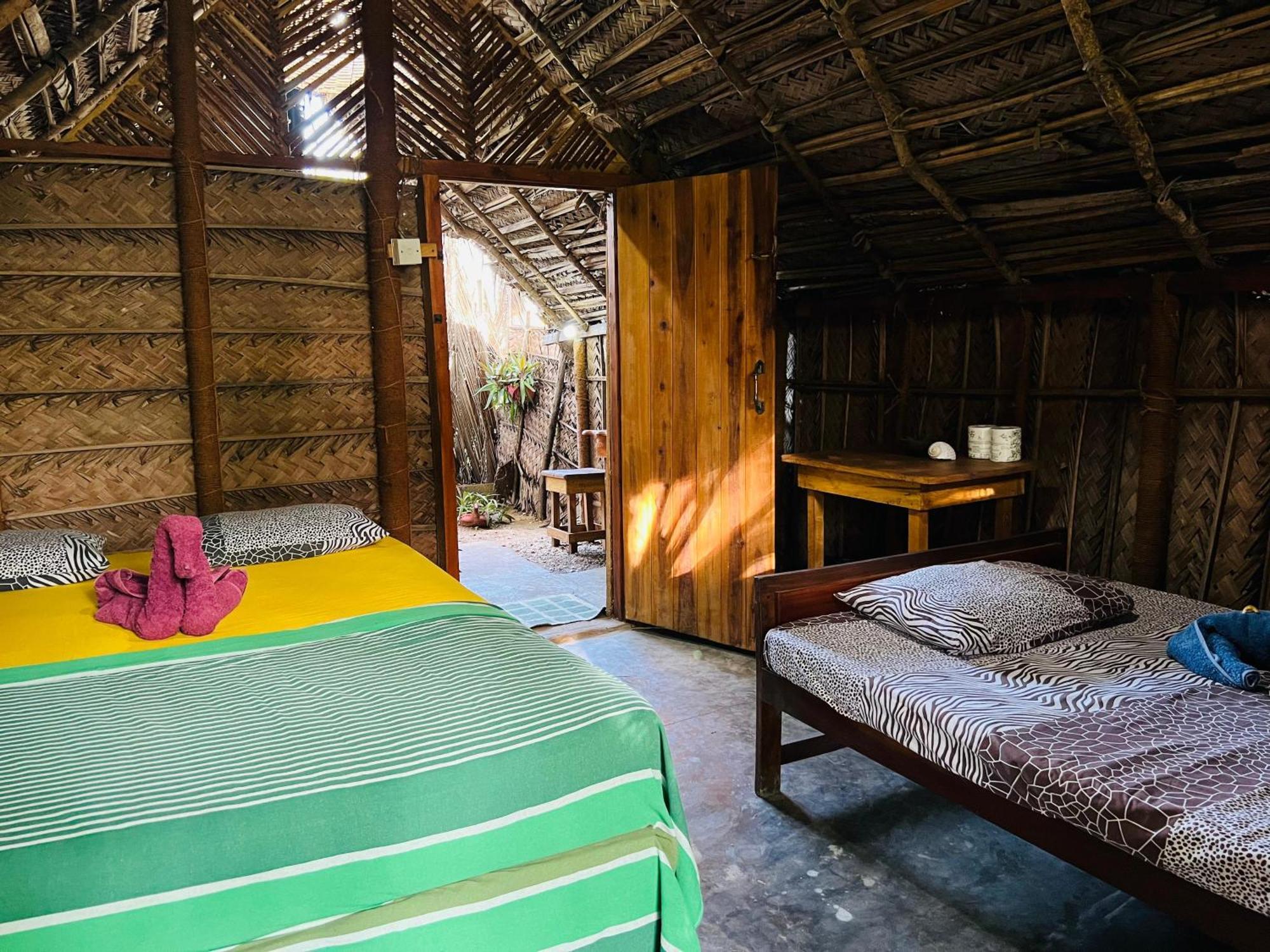 Kite House Cafe Bed & Breakfast Калпития Екстериор снимка